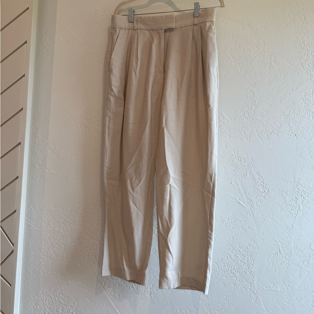 H&M Cream Woman’s Pants Size 10